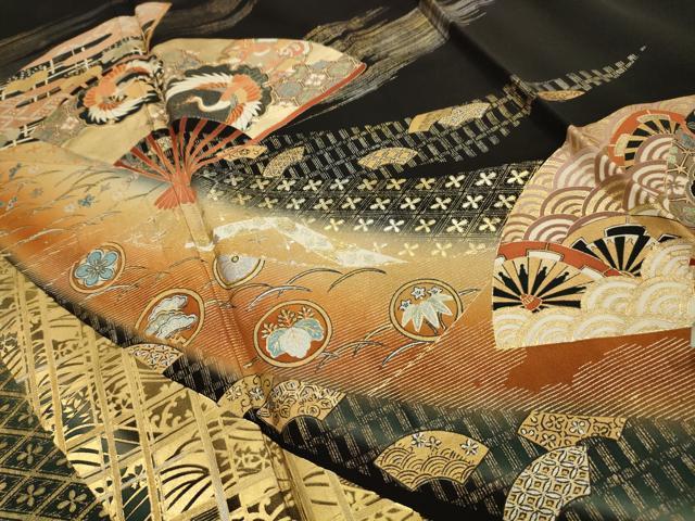 平和屋着物■豪華黒留袖 駒刺繍 扇面飛鶴花文 暈し染め 金銀彩 正絹 逸品 AABH6125sx