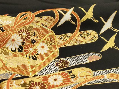 平和屋着物■豪華黒留袖　駒刺繍　飛鶴花文箱文　金彩　正絹　逸品　AABH6206sx