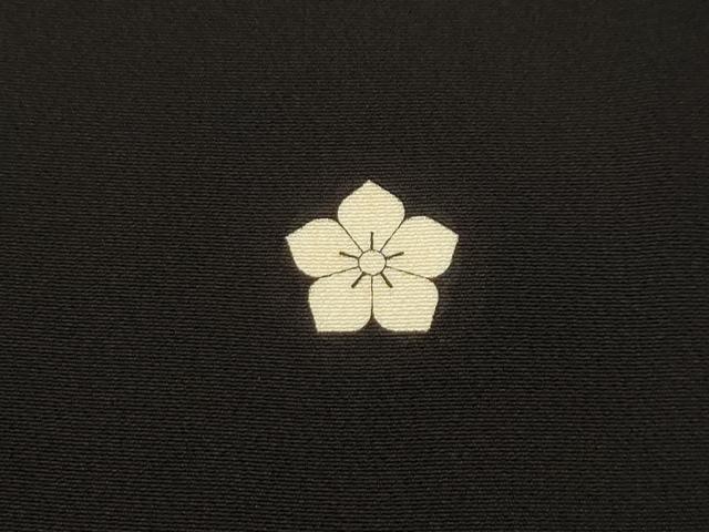平和屋着物■豪華黒留袖　駒刺繍　飛鶴花文箱文　金彩　正絹　逸品　AABH6206sx