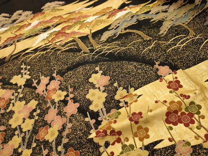 平和屋着物■豪華黒留袖　刺繍　梅松文　金糸　金彩　正絹　逸品　AABH6209sx