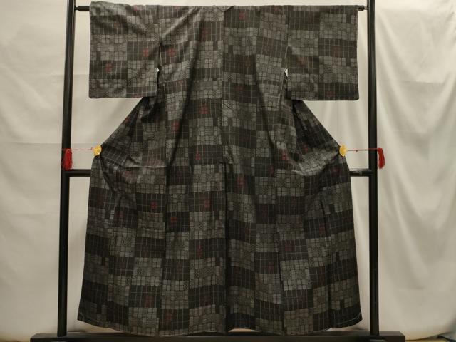 平和屋着物■本場大島紬　亀甲花文　正絹　逸品　AABH6245sx