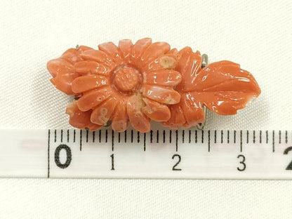 平和屋着物▼和装小物　帯留め　珊瑚　花　菊　3.9g　逸品　AABH6577ay