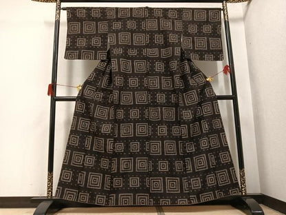 平和屋着物●上質な紬　幾何学文様　正絹　逸品　AABH6805ph