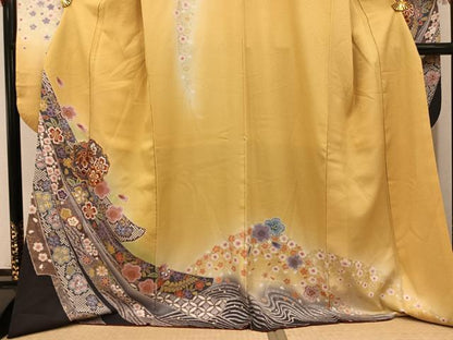 平和屋着物●豪華振袖　駒刺繍　雪輪花文　暈し染め　金彩　正絹　逸品　AABH6819ph
