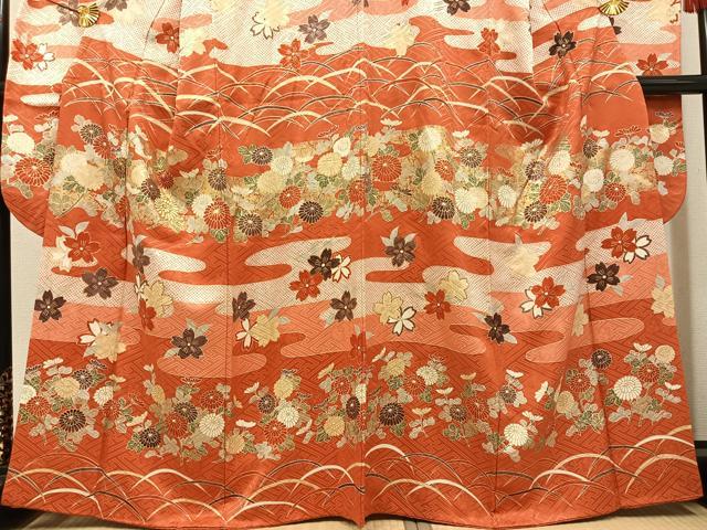 平和屋着物●豪華振袖　駒刺繍　草花文　金彩　正絹　逸品　AABH6825ph