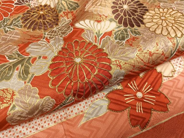 平和屋着物●豪華振袖　駒刺繍　草花文　金彩　正絹　逸品　AABH6825ph