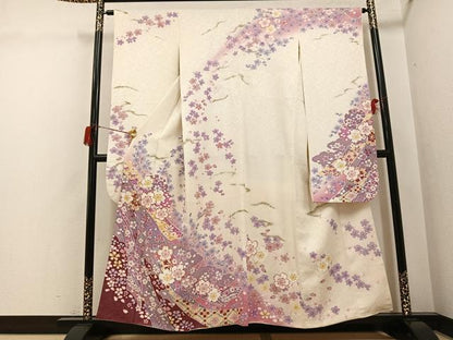 平和屋着物●豪華振袖　駒刺繍　雪輪舞花文　金彩　銀通し地　やまと誂製　正絹　逸品　AABH6826ph