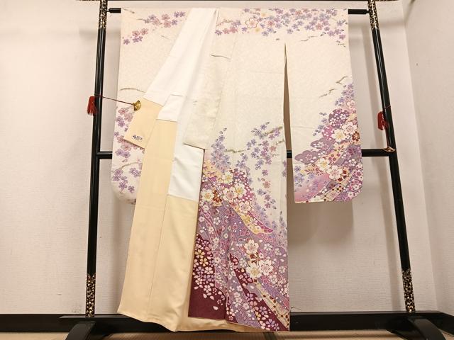 平和屋着物●豪華振袖　駒刺繍　雪輪舞花文　金彩　銀通し地　やまと誂製　正絹　逸品　AABH6826ph