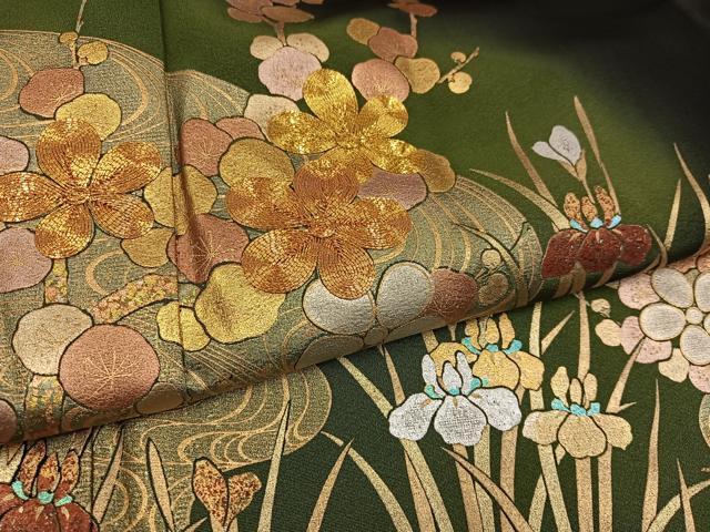 平和屋着物●豪華黒留袖　駒刺繍　流水草花文　金銀彩　正絹　逸品　AABH6828ph