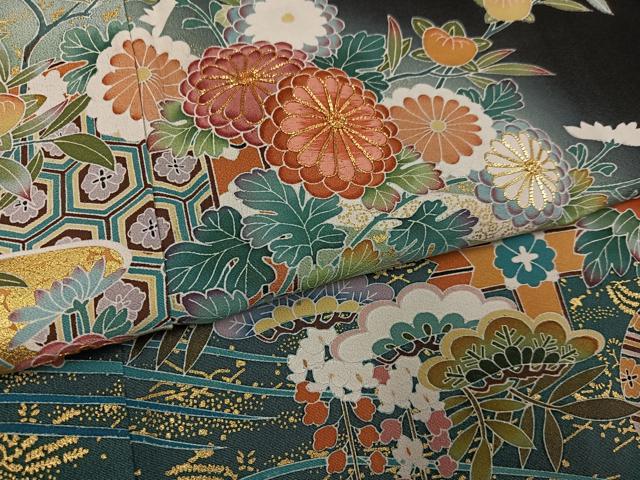 平和屋着物●豪華黒留袖　友禅　作家物　駒刺繍　吉祥草花文　暈し染め　金彩　正絹　逸品　AABH6841ph