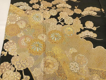 平和屋着物●豪華黒留袖　中国三大刺繍　汕頭刺繍　スワトウ刺繍　草花文　金彩　正絹　逸品　AABH6842ph