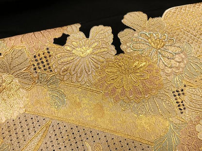平和屋着物●豪華黒留袖　中国三大刺繍　汕頭刺繍　スワトウ刺繍　草花文　金彩　正絹　逸品　AABH6842ph