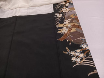 平和屋着物●女優・後藤久美子ブランド　黒留袖　駒刺繍　向かい鶴扇面草花文　金銀彩　正絹　逸品　AABH6860ph