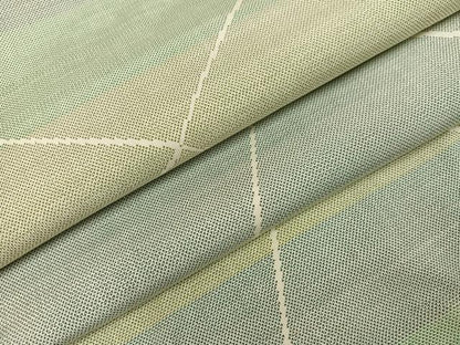 平和屋着物●本場大島紬　カタス9マルキ　幾何学文様　正絹　逸品　AABH6863ph