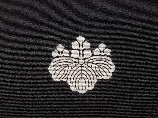 平和屋着物●京友禅作家　元橋宏太郎　黒留袖　手描き　刺繍　松　金彩　正絹　逸品　AABH6871ph
