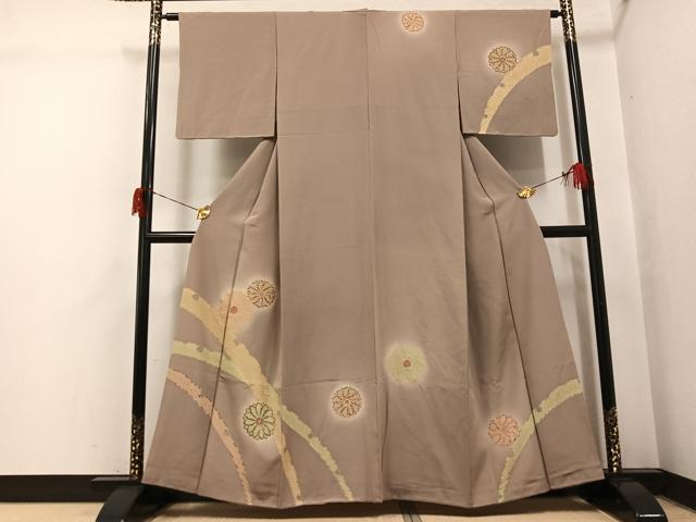 平和屋着物●訪問着　雪芝舞花文　暈し染め　金彩　正絹　逸品　AABH6875ph