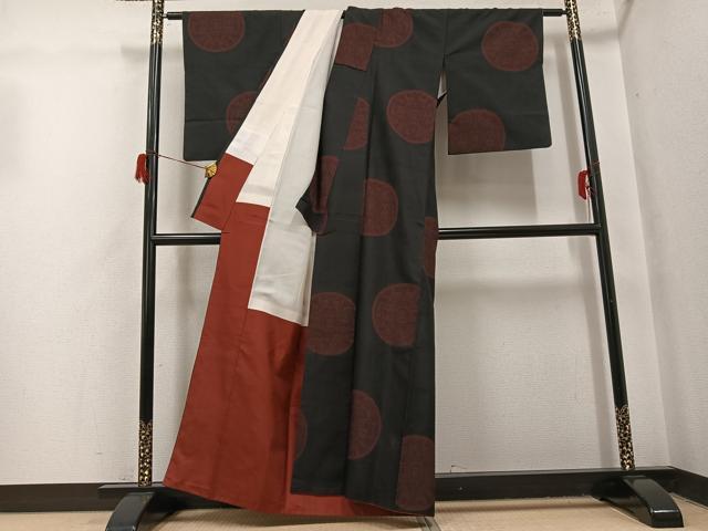 平和屋着物○本場大島紬 一元7マルキ 地空き 幾何学丸文 正絹 逸品