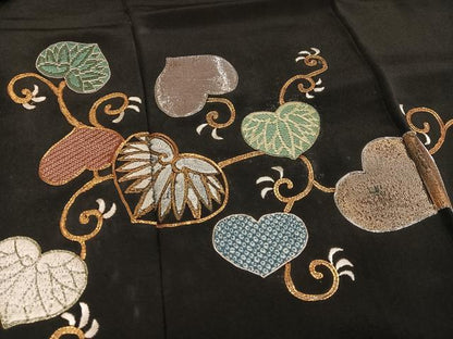 平和屋着物●豪華黒留袖　駒刺繍　葵　金彩　正絹　逸品　AABH6902ph