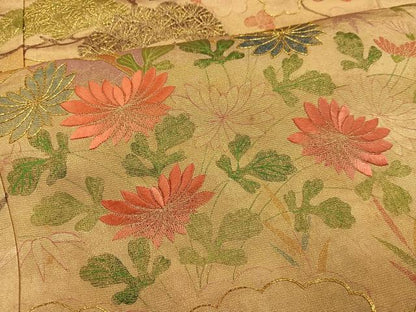 平和屋着物●訪問着　駒刺繍　御所車草花文　金彩　摺り剥がし　正絹　逸品　AABH6954ph