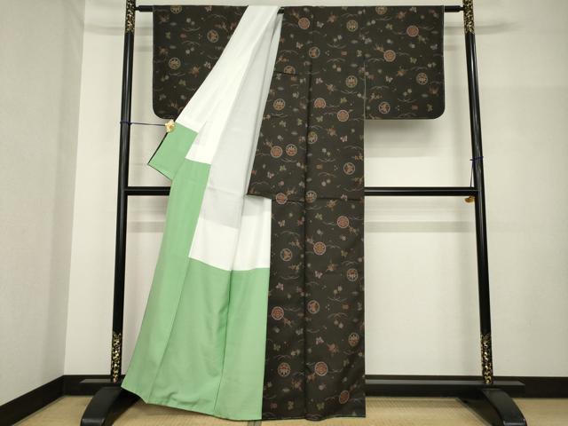 平和屋着物●本場大島紬　カタス9マルキ　吉祥花蝶丸文　正絹　逸品　未使用　AABH7028ck