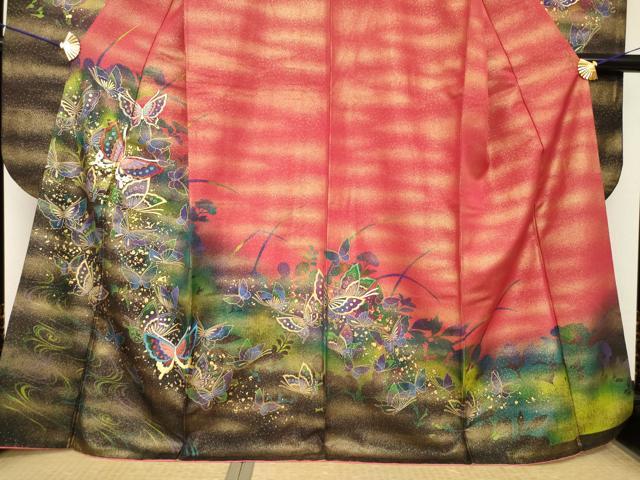 平和屋着物●豪華振袖　刺繍　舞蝶文　暈し染め　金彩　金通し地　正絹　逸品　AABH7042ck