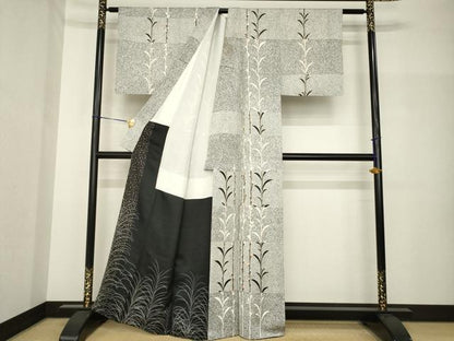 平和屋着物●訪問着　草花文　黒地　金彩　正絹　逸品　AABH7051ck
