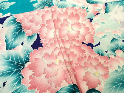 平和屋着物●豪華振袖　駒刺繍　草花文　暈し染め　銀彩　正絹　逸品　AABH7058ck
