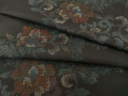 平和屋着物●本場大島紬　カタス7マルキ　霞花唐草文　正絹　逸品　AABH7069ck