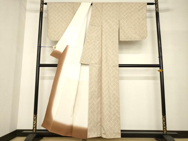平和屋着物●東郷織物謹製　本場大島紬　160亀甲　檜垣文　正絹　逸品　AABH7071ck 平和屋着物○東郷織物謹製 本場大島紬 160亀甲 檜垣文 正絹 逸品