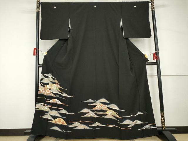 平和屋着物●創業460年・千總　黒留袖　駒刺繍　双鶴吉祥松文　金彩　正絹　逸品　AABH7139cs