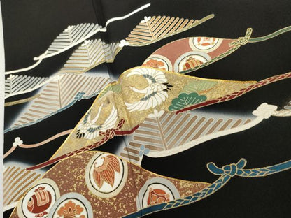 平和屋着物●創業460年・千總　黒留袖　駒刺繍　双鶴吉祥松文　金彩　正絹　逸品　AABH7139cs