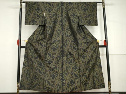 平和屋着物●本場大島紬　笹竹文　黒地　正絹　逸品　AABH7162cs