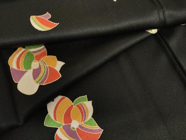 平和屋着物●上質な小紋　舞花文　黒地　金彩　正絹　逸品　AABH7175cs 平和屋着物○上質な小紋 舞花文 黒地 金彩 正絹 逸品 AABH7175cs