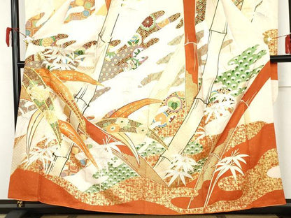 平和屋着物●豪華振袖　駒刺繍　笹竹吉祥文　金彩　金通し地　正絹　逸品　AABH7191cs