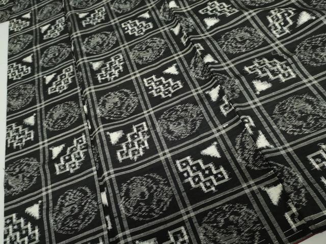 平和屋着物●上質な紬　格子　黒地　正絹　逸品　AABH7198cs