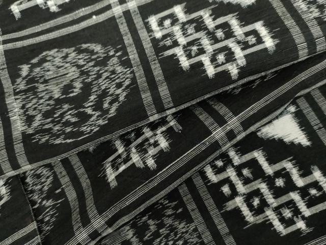 平和屋着物●上質な紬　格子　黒地　正絹　逸品　AABH7198cs