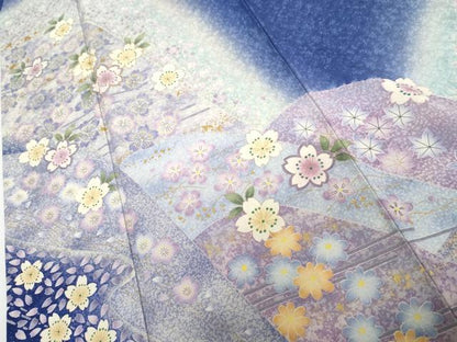 平和屋着物●豪華振袖　駒刺繍　流水花文　暈し染め　たたき染め　金彩　金通し地　正絹　逸品　AABH7201cs