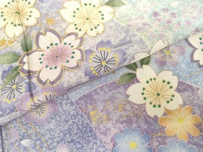 平和屋着物●豪華振袖　駒刺繍　流水花文　暈し染め　たたき染め　金彩　金通し地　正絹　逸品　AABH7201cs