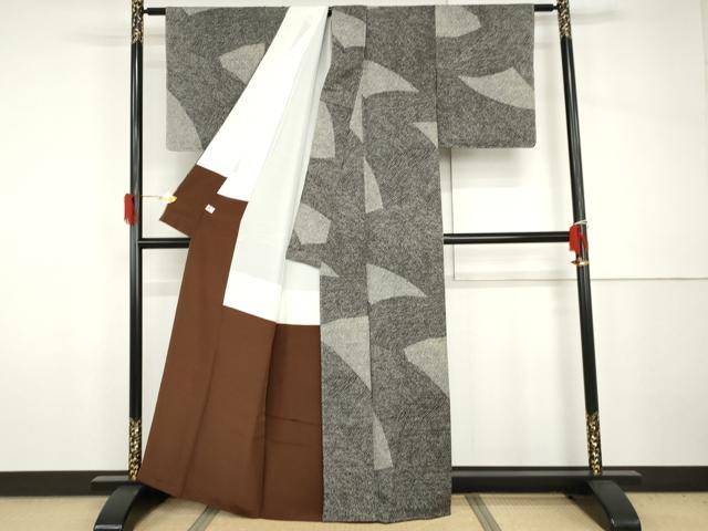 平和屋着物●上質な小紋　幾何学文様　黒地　正絹　逸品　未使用　AABH7270cs