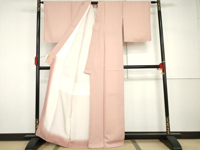 平和屋着物●名門・上野家　上野街子　清染居　色無地　珊瑚色　正絹　逸品　未使用　AABH7279cs