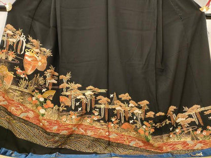 平和屋着物■豪華黒留袖 駒刺繍 陶器花松文 仮絵羽 正絹 逸品 未使用 AABH7345st