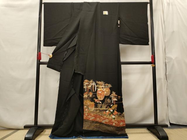 平和屋着物■豪華黒留袖 駒刺繍 陶器花松文 仮絵羽 正絹 逸品 未使用 AABH7345st