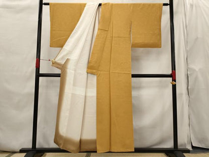平和屋着物■上質な色無地 紋意匠 山吹茶色 正絹 逸品 AABH7370st