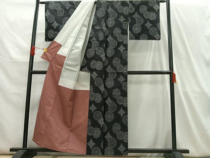平和屋着物■上質な紬 飾花文 黒地 正絹 逸品 未使用 AABH7582oa