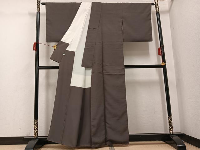 平和屋着物●お召　草花地紋　色無地　樺色　正絹　逸品　AABH8249ph 平和屋着物○お召 草花地紋 色無地 樺色 正絹 逸品 AABH8249ph