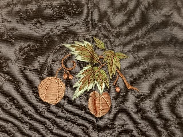 平和屋着物●お召　草花地紋　色無地　樺色　正絹　逸品　AABH8249ph 平和屋着物○お召 草花地紋 色無地 樺色 正絹 逸品 AABH8249ph