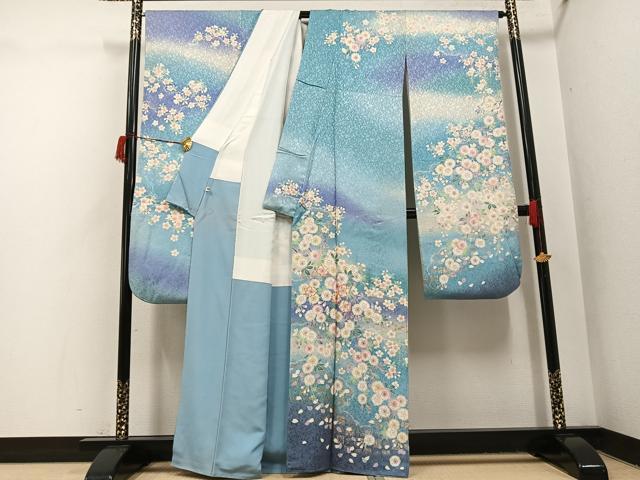 平和屋着物●豪華振袖　駒刺繍　桜　暈し染め　銀彩　金通し地　正絹　逸品　AABH8276ph 平和屋着物○豪華振袖 駒刺繍 桜 暈し染め 銀彩 金通し地 正絹 逸品