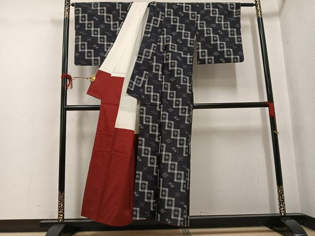 平和屋着物●本場琉球絣　紬　正絹　逸品　AABH8294ph