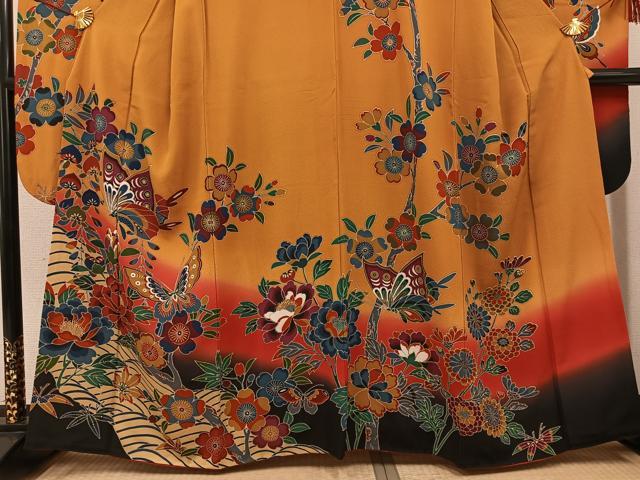 平和屋着物●豪華振袖　紅型　草花舞蝶文　暈し染め　正絹　逸品　AABH8300ph