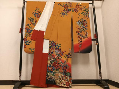 平和屋着物●豪華振袖　紅型　草花舞蝶文　暈し染め　正絹　逸品　AABH8300ph
